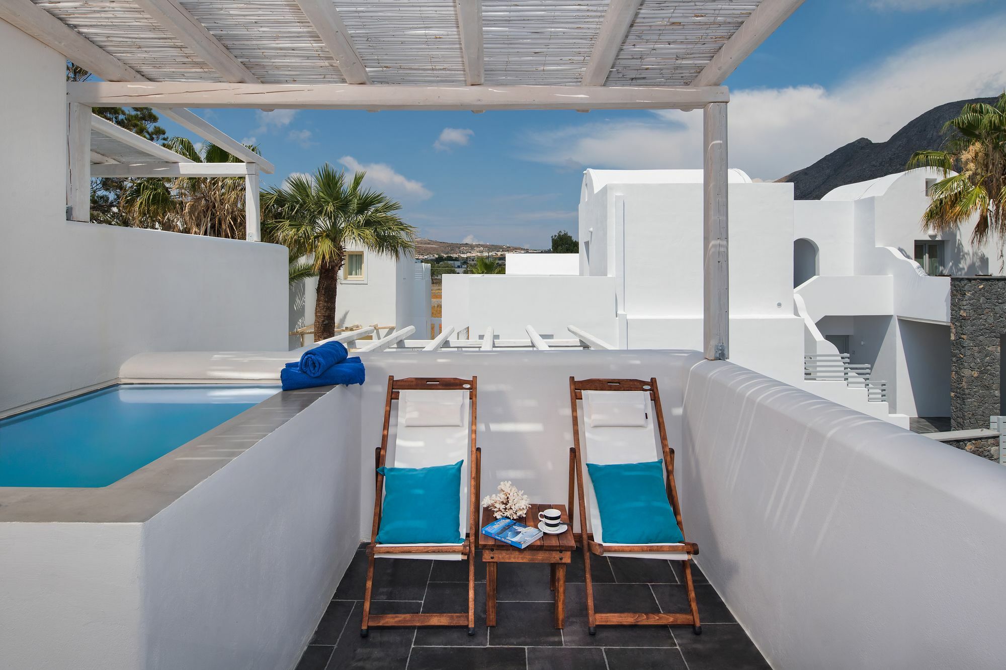 Meltemi Excelsior Suites Perissa  Exterior photo